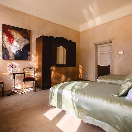 Вилла Dwor Podstolice - House Of Rosenthal Экстерьер фото