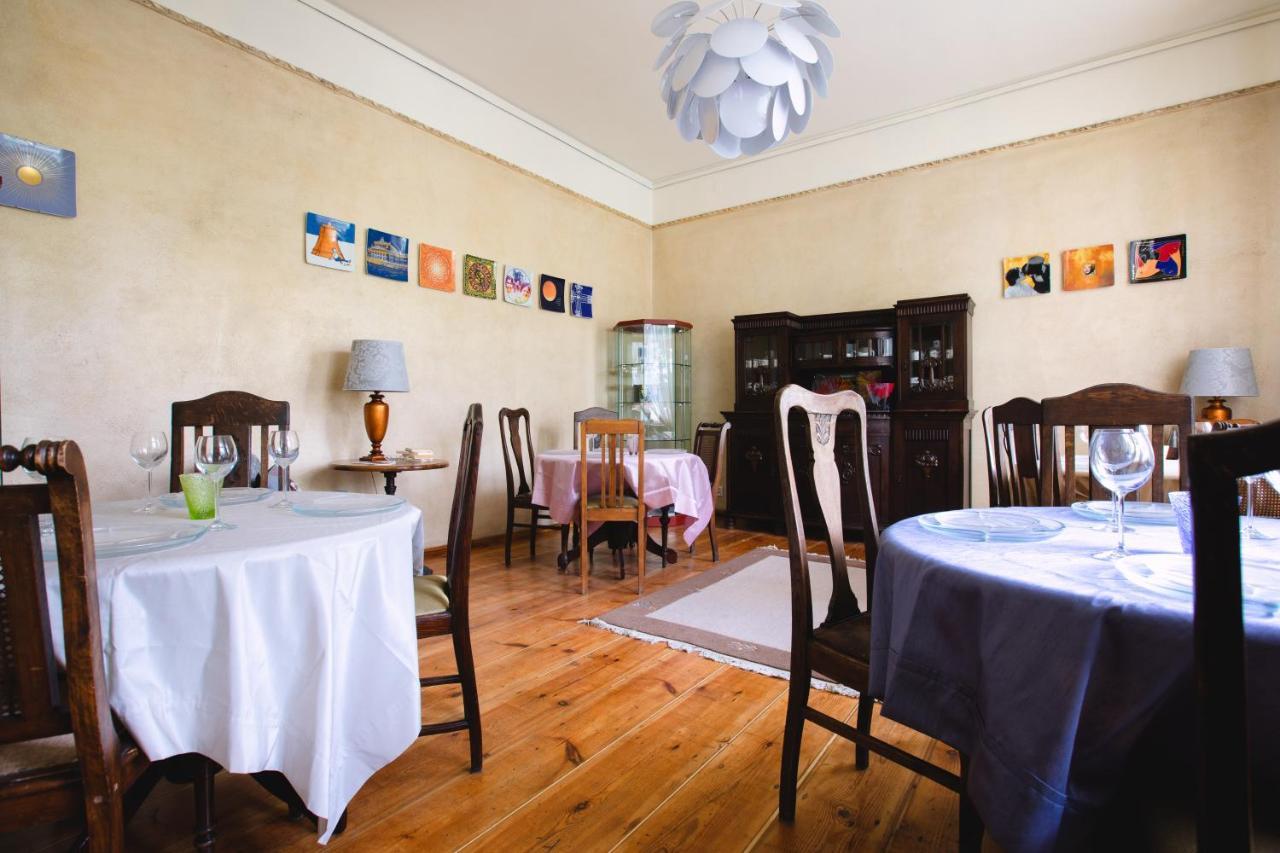Вилла Dwor Podstolice - House Of Rosenthal Экстерьер фото