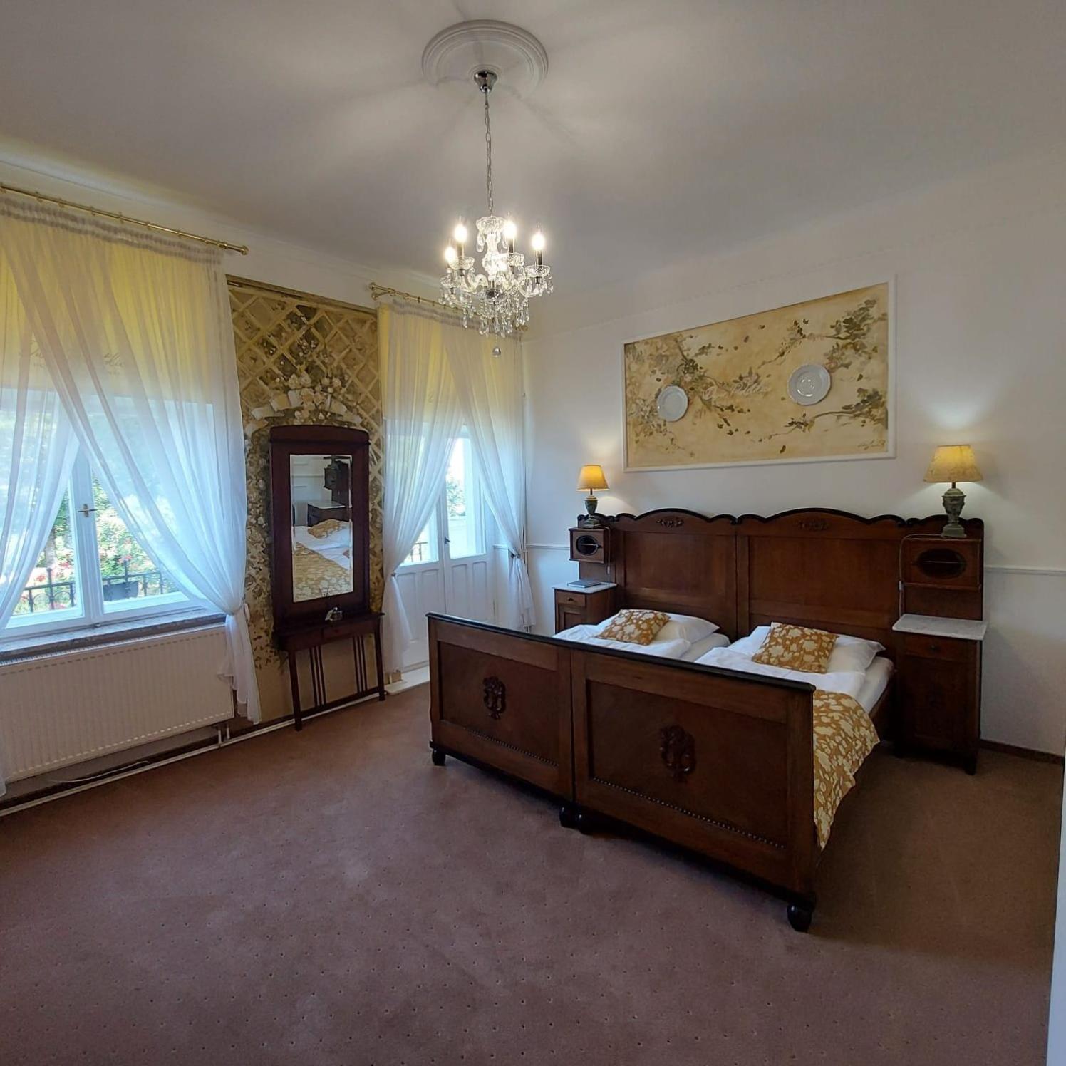 Вилла Dwor Podstolice - House Of Rosenthal Экстерьер фото