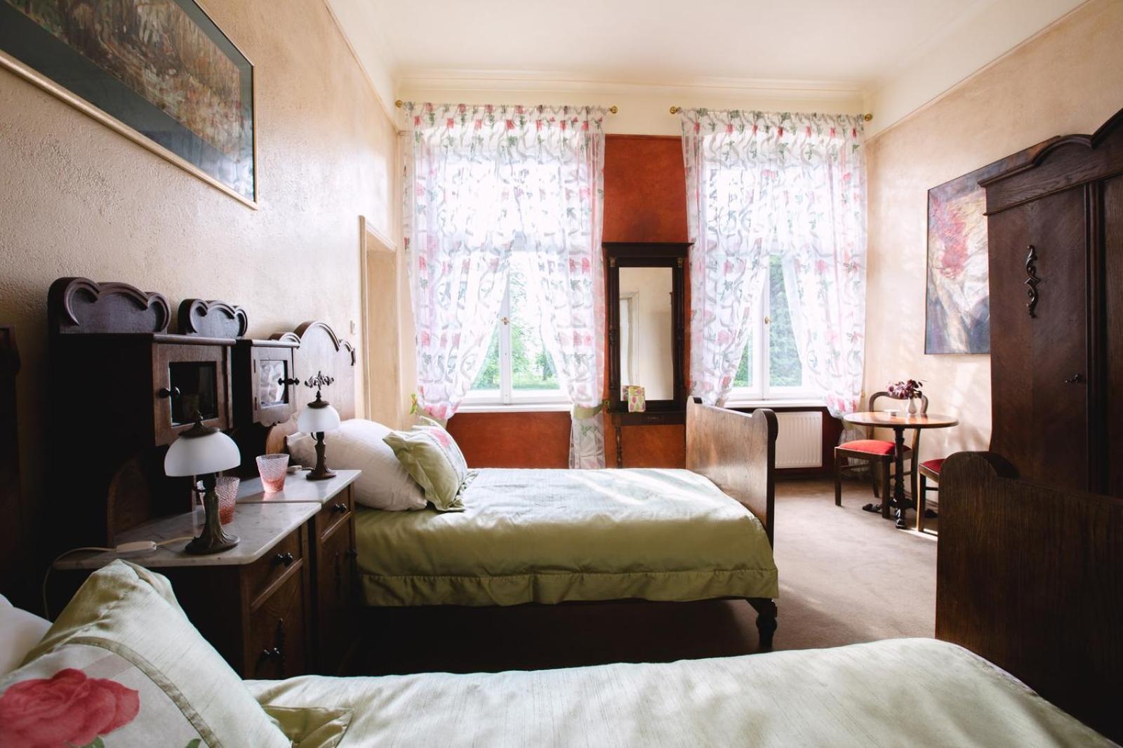 Вилла Dwor Podstolice - House Of Rosenthal Экстерьер фото